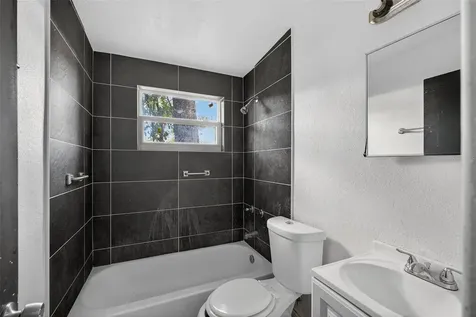 1257 N Pine Hills Road Orlando FL 32808