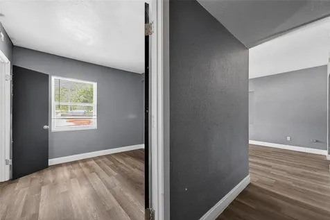 1257 N Pine Hills Road Orlando FL 32808