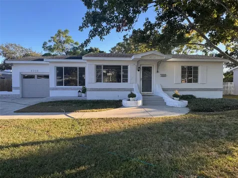 4310 Yardley Avenue N St Petersburg FL 33713