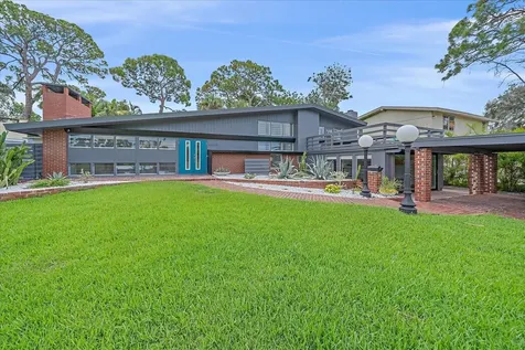 4610 Cypress Way S St Petersburg FL 33705