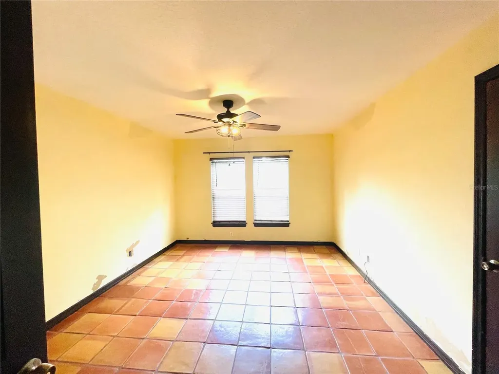 1931 W Chestnut Street Tampa FL 33607