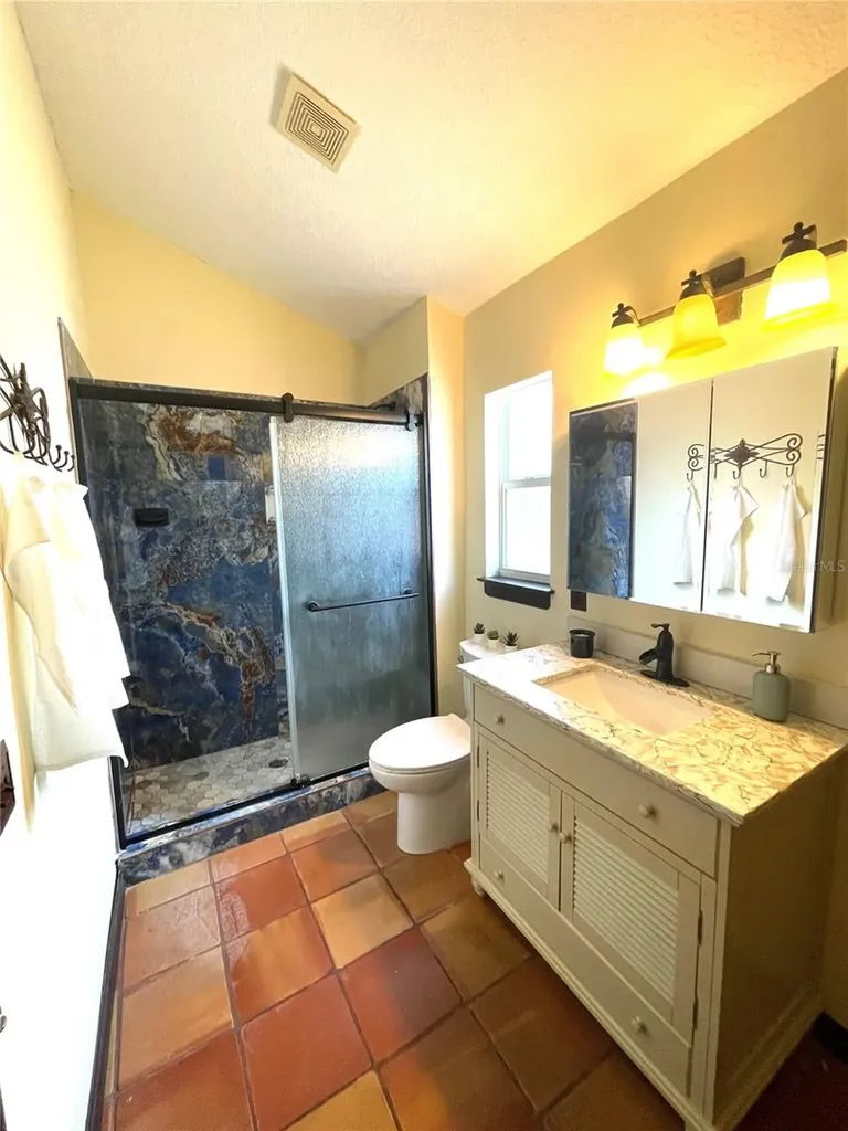 1931 W Chestnut Street Tampa FL 33607