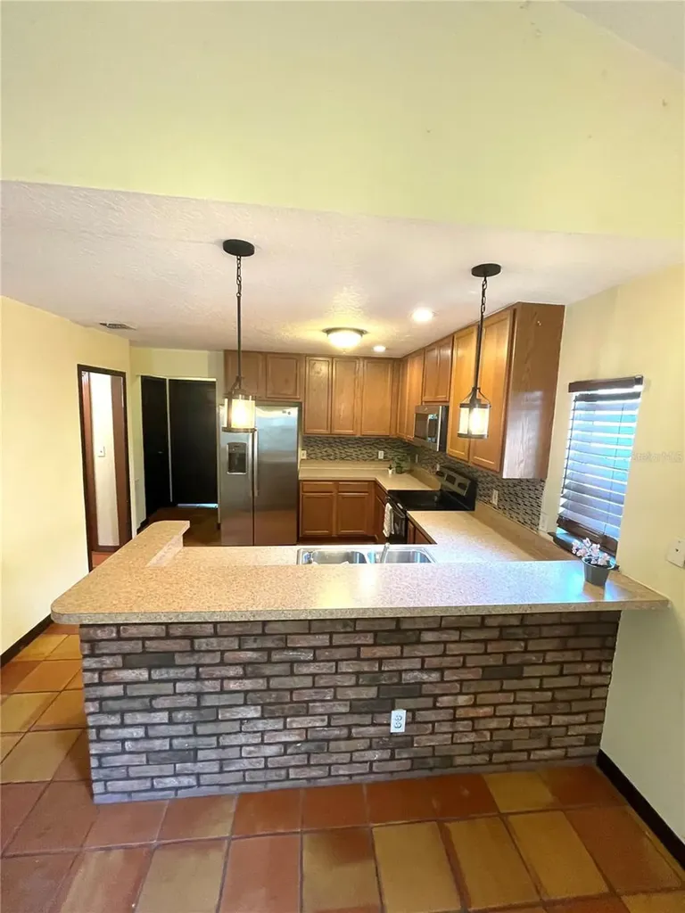 1931 W Chestnut Street Tampa FL 33607