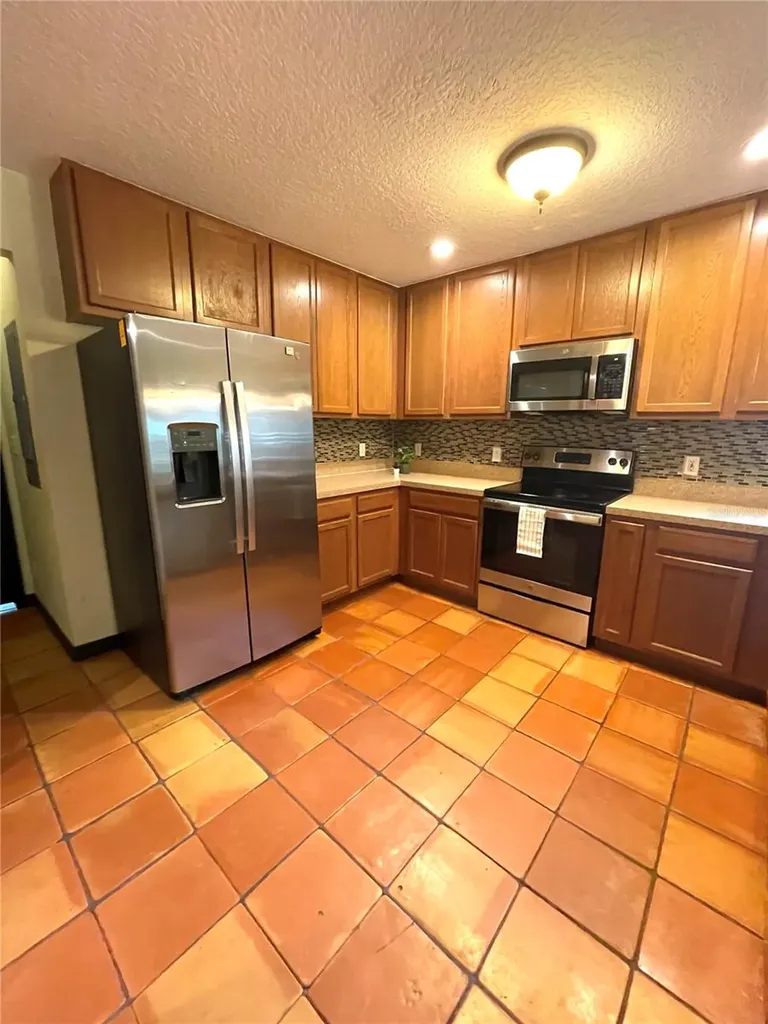 1931 W Chestnut Street Tampa FL 33607