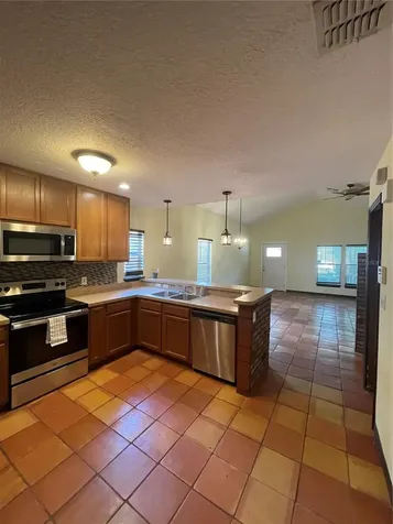 1931 W Chestnut Street Tampa FL 33607