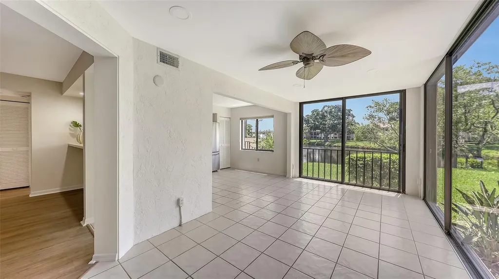 5223 Heron Way Sarasota FL 34231