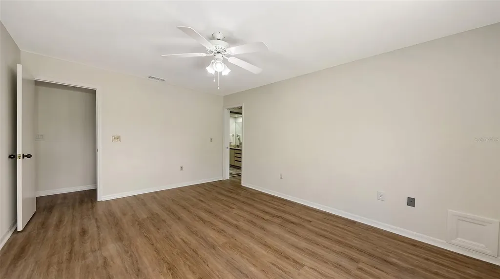 5223 Heron Way Sarasota FL 34231