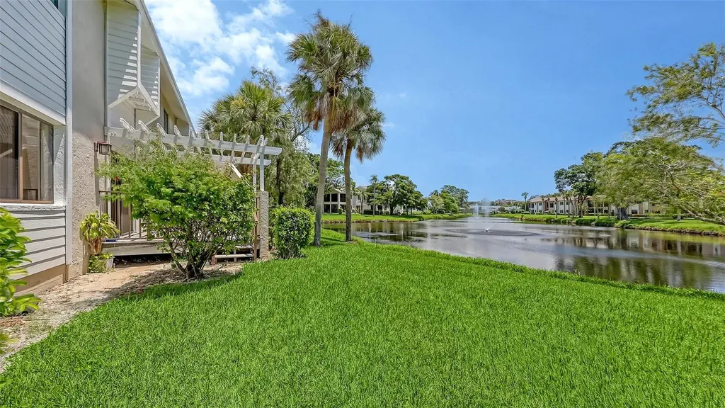 5223 Heron Way Sarasota FL 34231