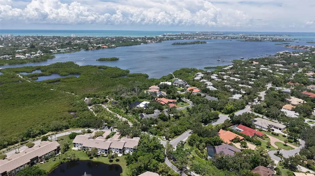 5223 Heron Way Sarasota FL 34231