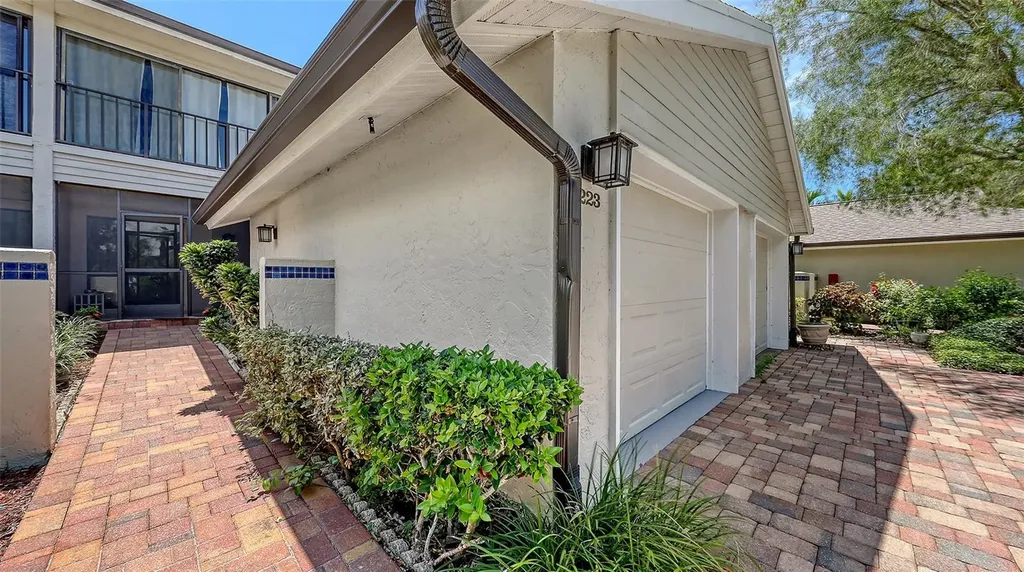 5223 Heron Way Sarasota FL 34231