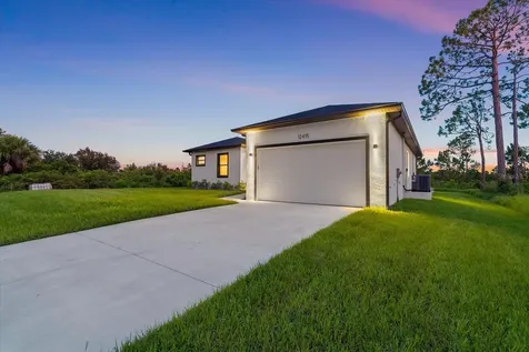 12415 Mellon Avenue Port Charlotte FL 33953
