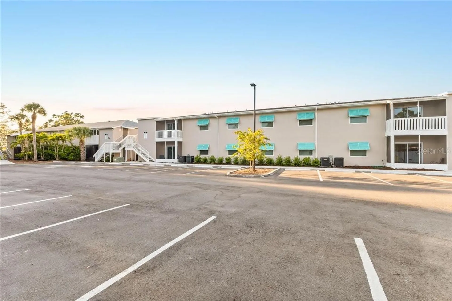 2704 49th Avenue W Bradenton FL 34207