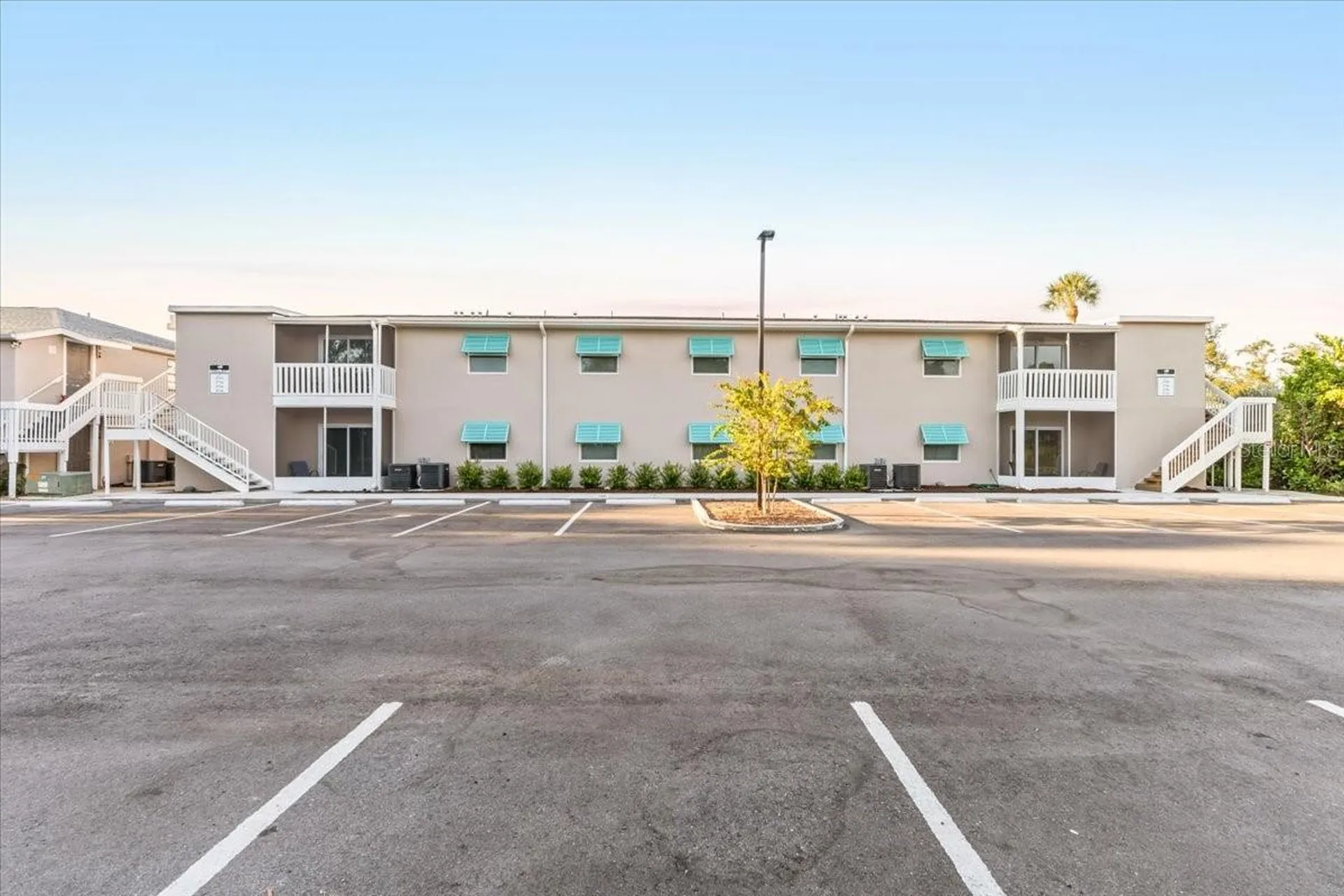 2704 49th Avenue W Bradenton FL 34207