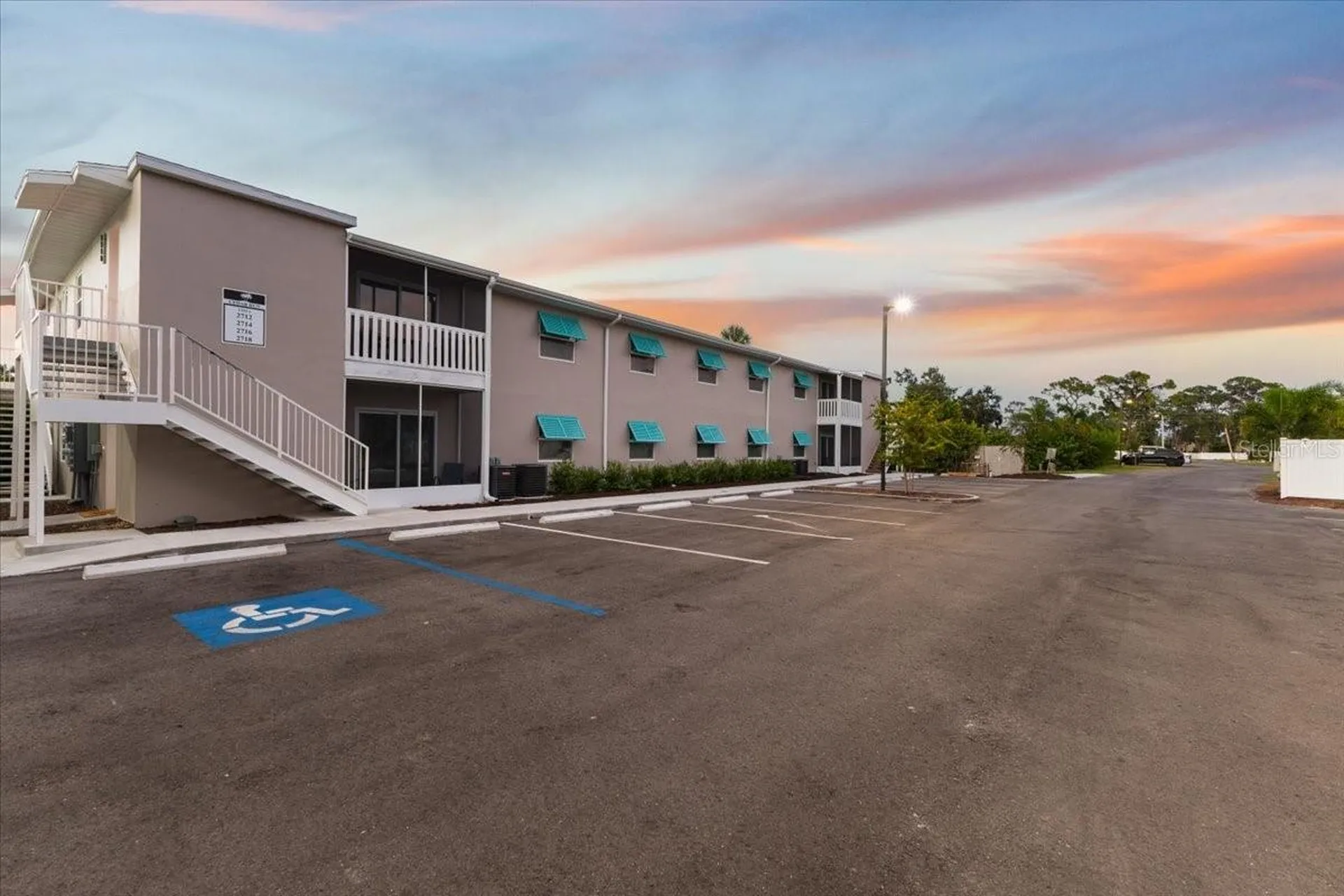 2704 49th Avenue W Bradenton FL 34207