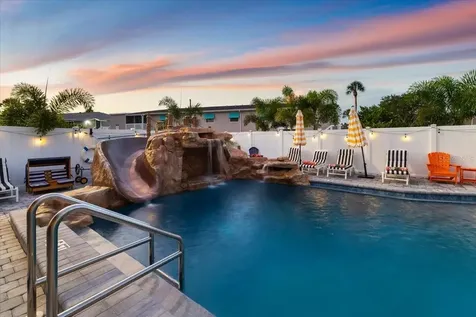 2704 49th Avenue W Bradenton FL 34207