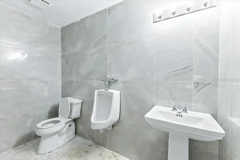 2704 49th Avenue W Bradenton FL 34207