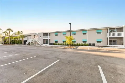 2704 49th Avenue W Bradenton FL 34207