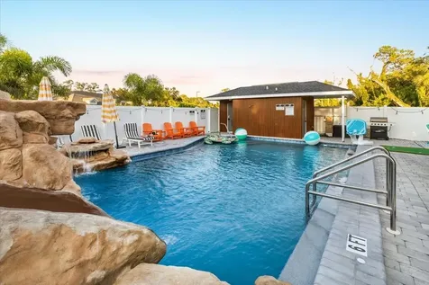 2704 49th Avenue W Bradenton FL 34207