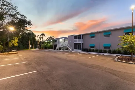 2704 49th Avenue W Bradenton FL 34207