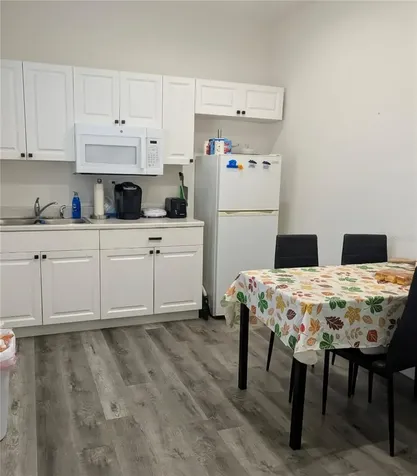 907 Emmett Street Kissimmee FL 34741