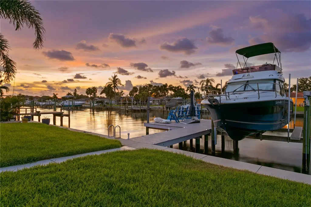 4001 48th Avenue S St Petersburg FL 33711