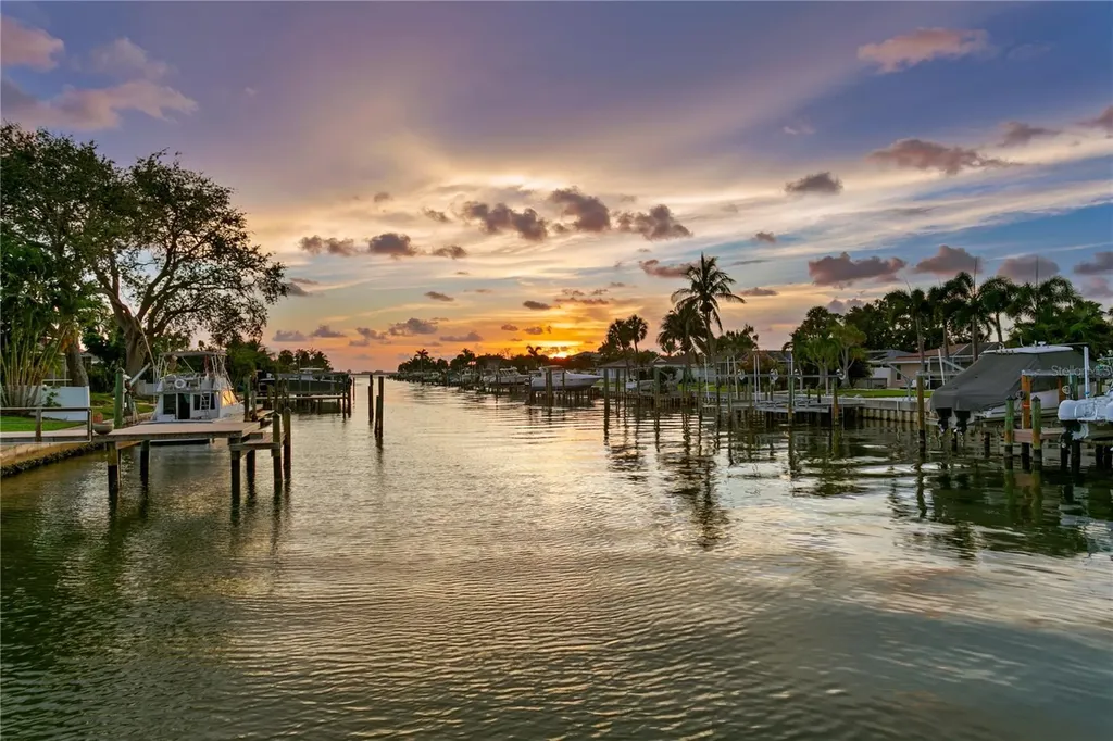 4001 48th Avenue S St Petersburg FL 33711