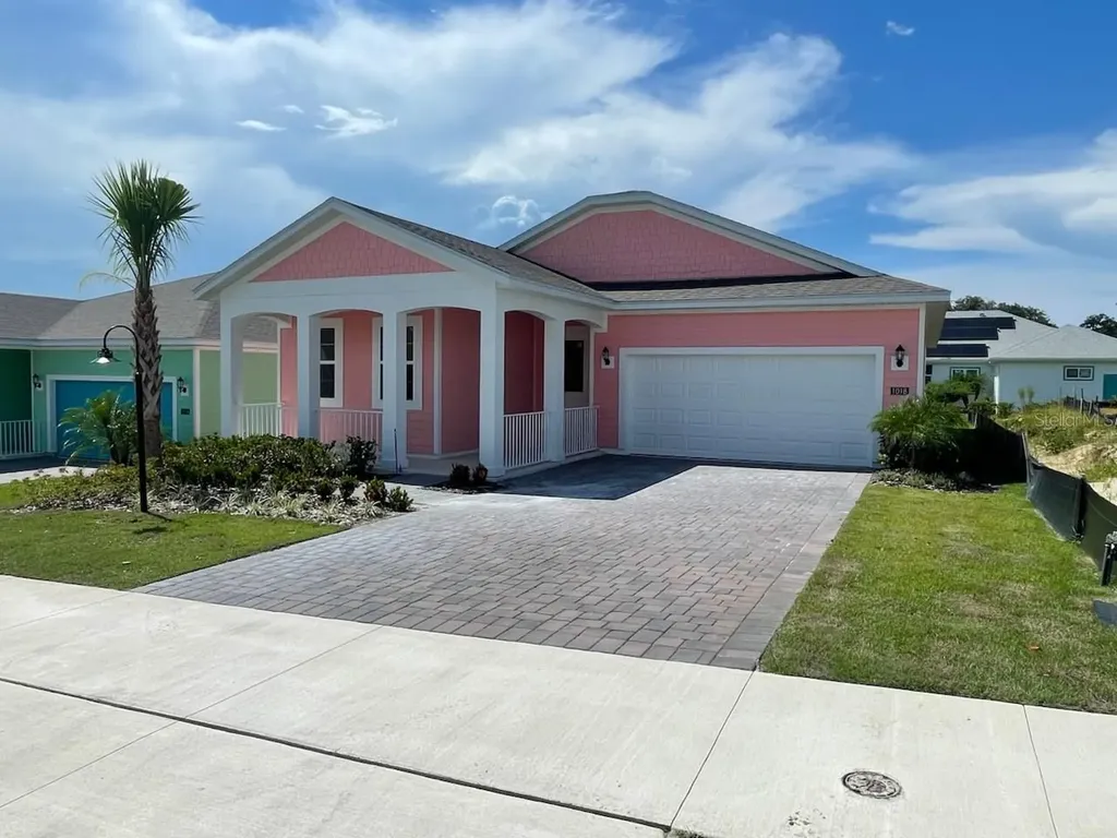 1014 Fiesta Key Circle Lady Lake FL 32159