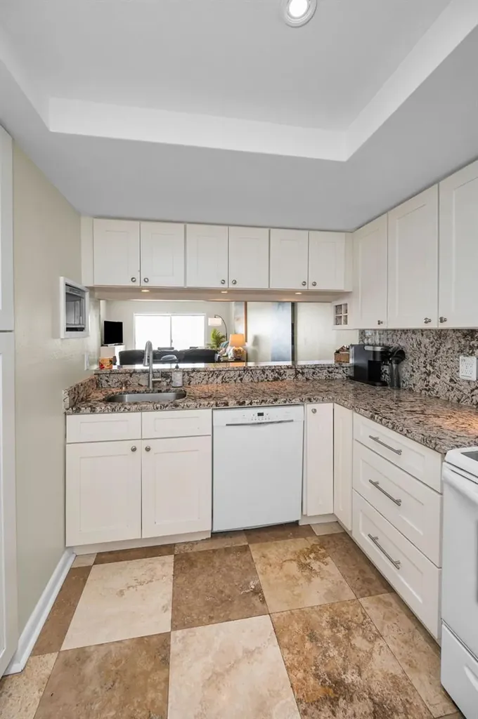 403 Gulf Way St Pete Beach FL 33706