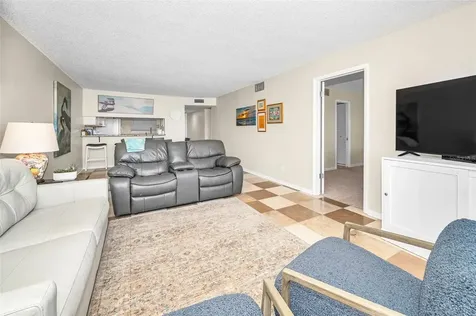 403 Gulf Way St Pete Beach FL 33706