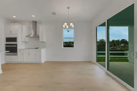 1021 Fiesta Key Circle Lady Lake FL 32159