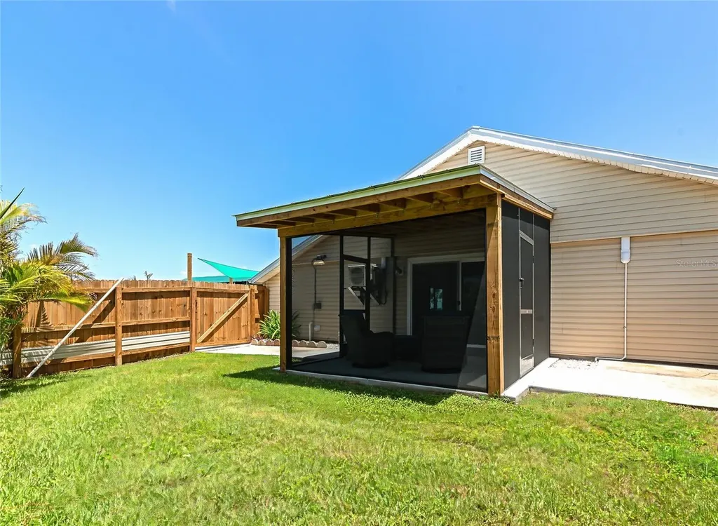 2306 41st Street E Bradenton FL 34208