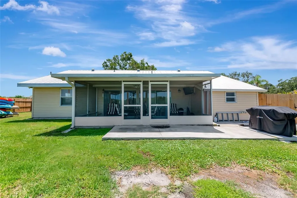 2306 41st Street E Bradenton FL 34208