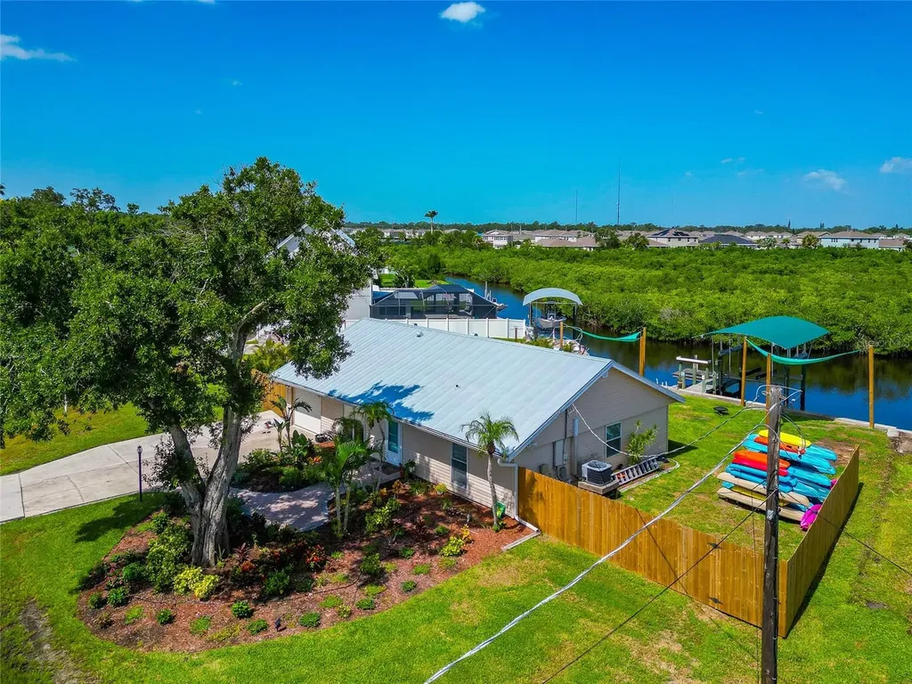 2306 41st Street E Bradenton FL 34208