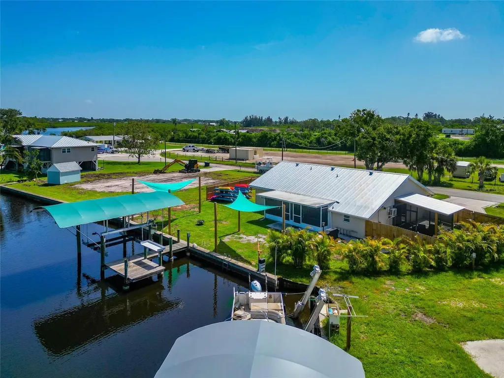 2306 41st Street E Bradenton FL 34208