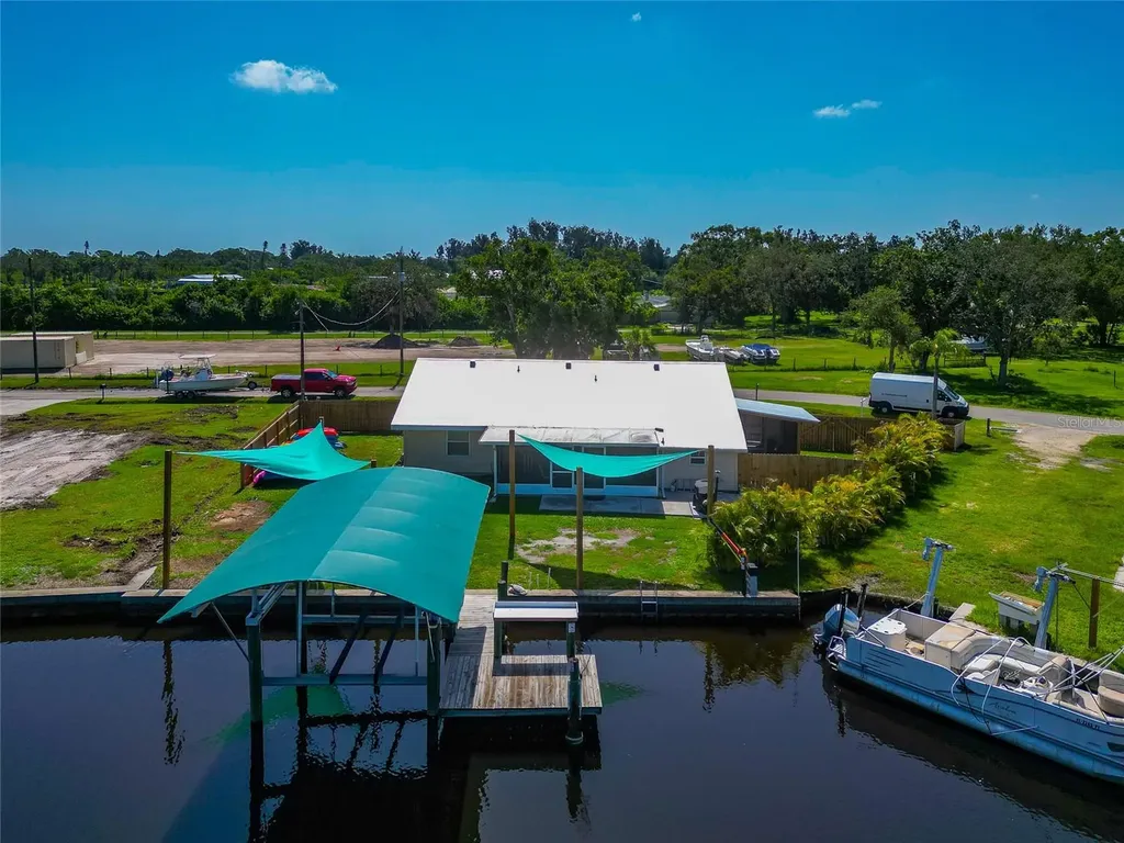 2306 41st Street E Bradenton FL 34208