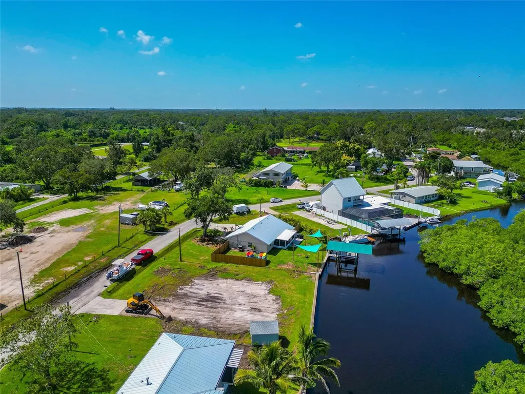 2306 41st Street E Bradenton FL 34208