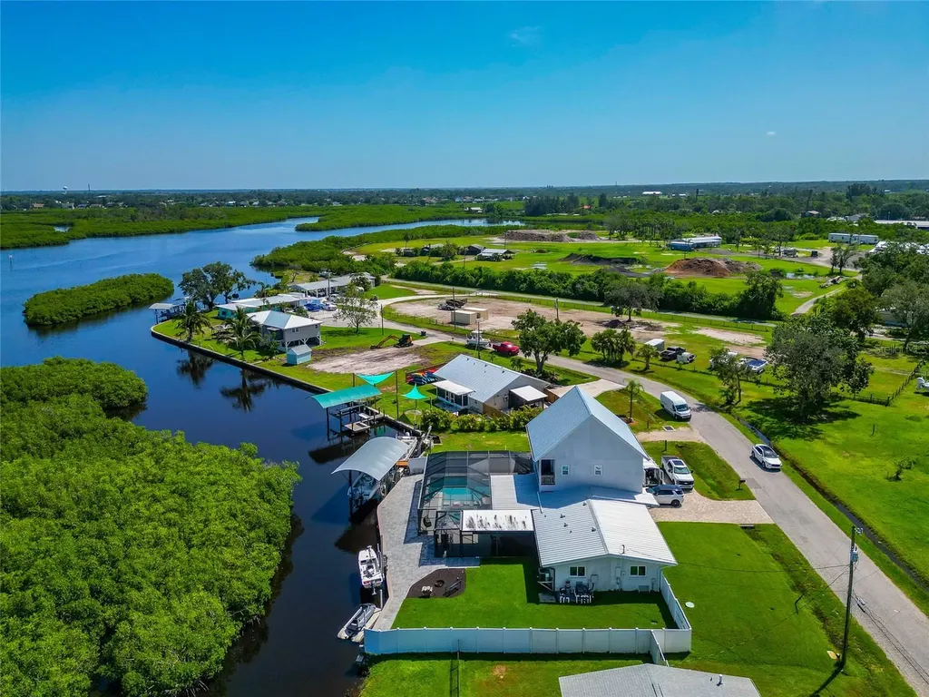 2306 41st Street E Bradenton FL 34208
