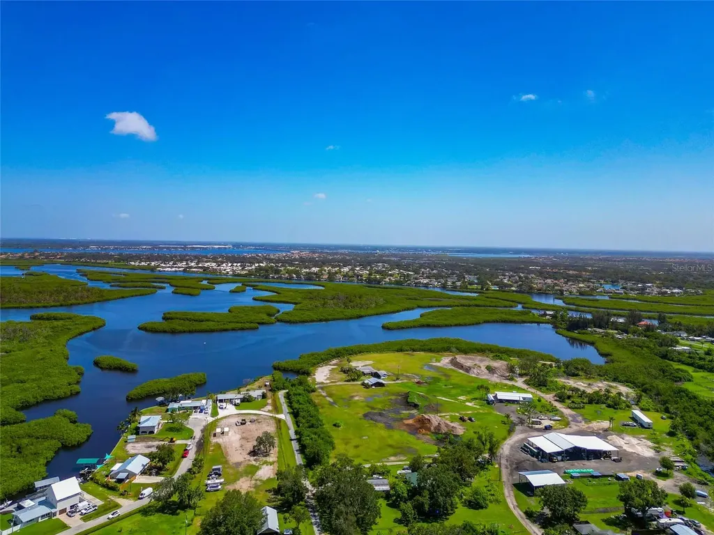 2306 41st Street E Bradenton FL 34208