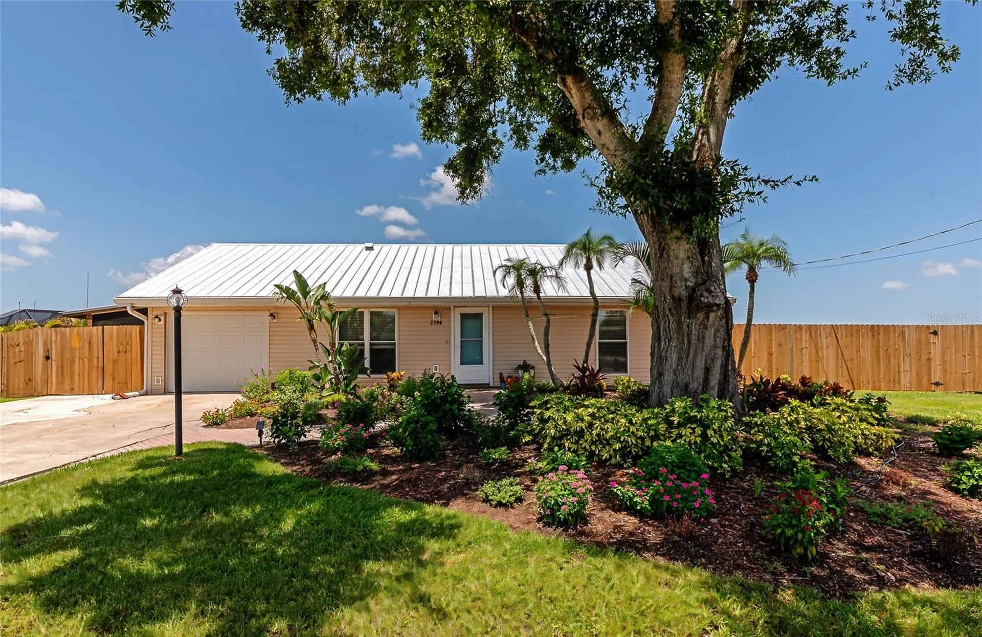 2306 41st Street E Bradenton FL 34208