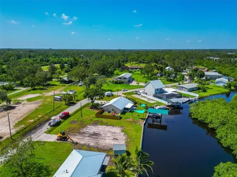 2306 41st Street E Bradenton FL 34208