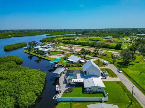 2306 41st Street E Bradenton FL 34208