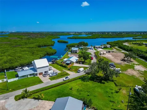 2306 41st Street E Bradenton FL 34208