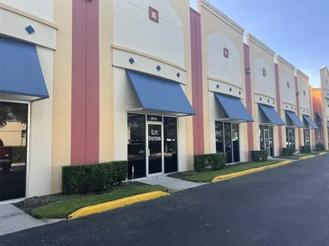 6618 Kingspointe Parkway Orlando FL 32819