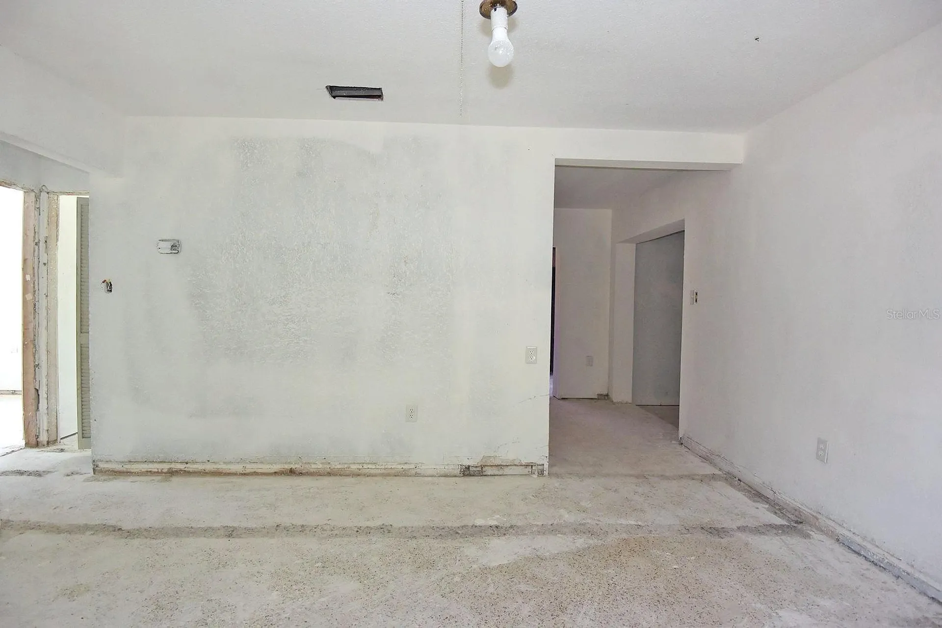 2810 W Van Buren Street Inverness FL 34453