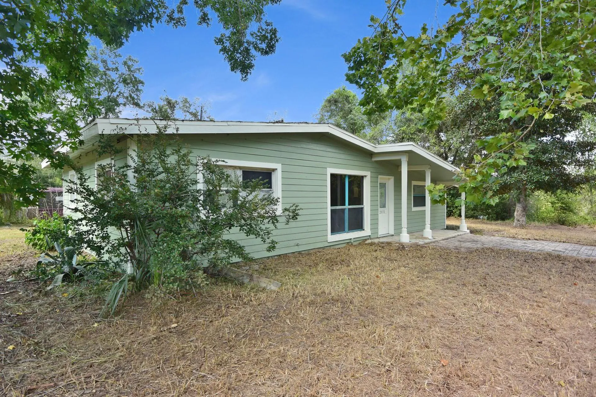 2810 W Van Buren Street Inverness FL 34453
