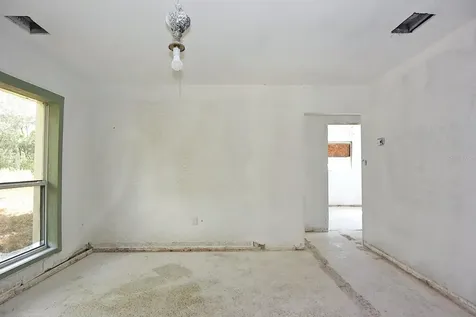 2810 W Van Buren Street Inverness FL 34453