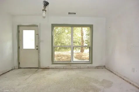 2810 W Van Buren Street Inverness FL 34453