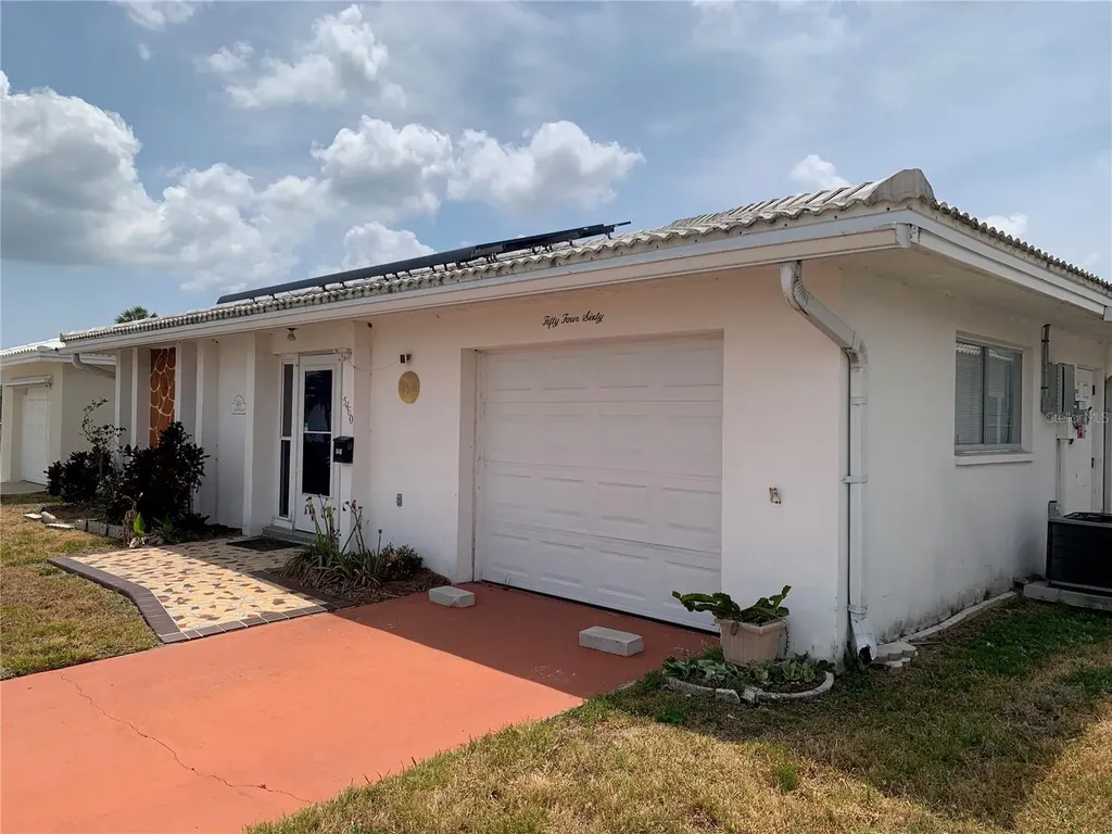 5460 Lemon Tree Lane N Pinellas Park FL 33782