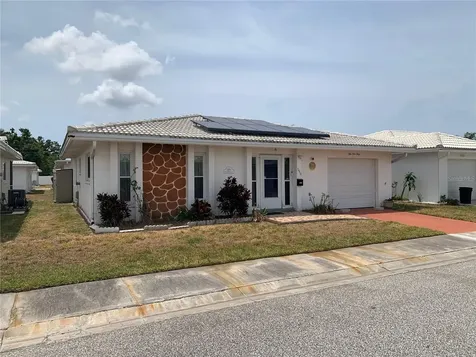 5460 Lemon Tree Lane N Pinellas Park FL 33782