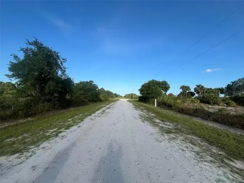 16058 NW 290th Street Okeechobee FL 34972